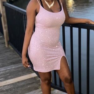 I’m selling this dress $45 I paid 55 but come get it off me